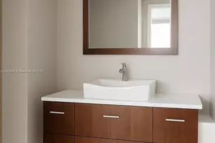 555 NE 15th St, Miami, FL 33132 - Photo 17