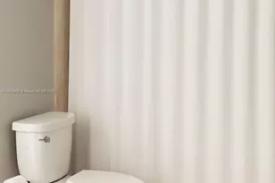 555 NE 15th St, Miami, FL 33132 - Photo 15