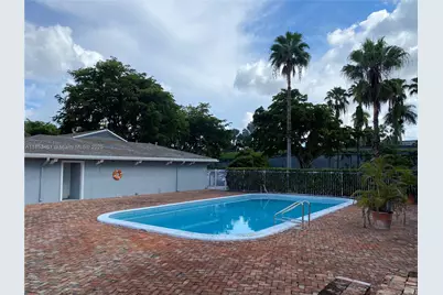 9143 SW 77 Av #B807, Miami, FL 33156 - Photo 5