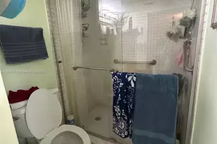 1100 St Charles Pl, Pembroke Pines, FL 33026 - Photo 19