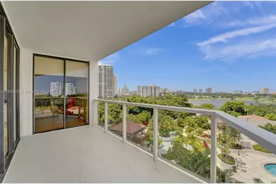 20281 E Country Club Dr #607, Aventura, FL 33180 - Photo 19