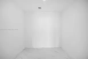 700 NE 24th St, Miami, FL 33137 - Photo 31