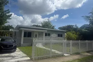 985 NE 146th St, North Miami, FL 33161 - Photo 3
