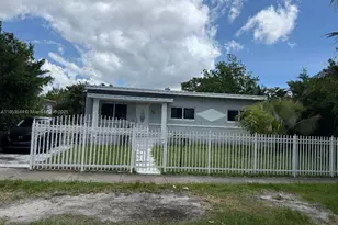 985 NE 146th St, North Miami, FL 33161 - Photo 1