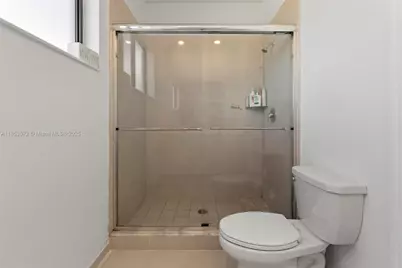 20544 NE 5th Pl, Miami, FL 33179 - Photo 19