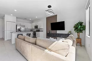 20544 NE 5th Pl, Miami, FL 33179 - Photo 9