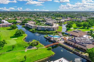 9461 Sunrise Lakes Blvd, Sunrise, FL 33322 - Photo 19