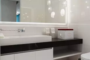 17975 Collins Ave, Sunny Isles Beach, FL 33160 - Photo 23