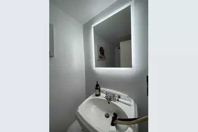 [Address not provided], Hallandale Beach, FL 33009 - Photo 15