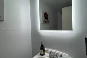 [Address not provided], Hallandale Beach, FL 33009 - Photo 15