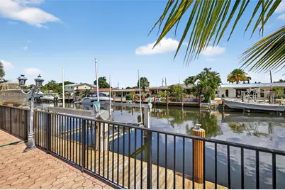 2481 SE 15th St, Pompano Beach, FL 33062 - Photo 5