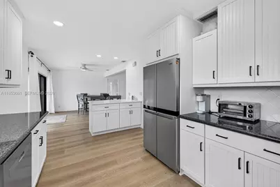 2481 SE 15th St, Pompano Beach, FL 33062 - Photo 21