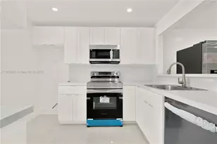 8320 Sands Point Blvd, Tamarac, FL 33321 - Photo 5