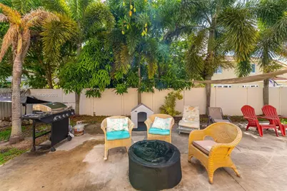 1755 NE 37th Ave, Homestead, FL 33033 - Photo 5