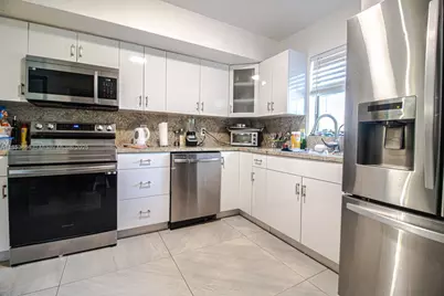 1441 NE 117th St, Miami, FL 33161 - Photo 5