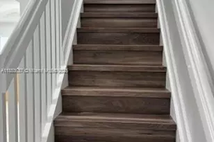 14384 SW 11th St, Pembroke Pines, FL 33027 - Photo 13