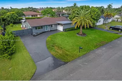 6571 SW 56th St, Davie, FL 33314 - Photo 3