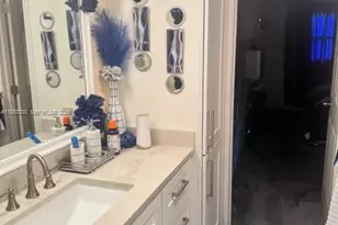 4270 NW 40th St, Lauderdale Lakes, FL 33319 - Photo 7