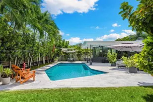 251 E Shore Dr E, Miami, FL 33133 - Photo 21