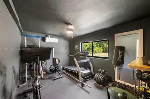 251 E Shore Dr E, Miami, FL 33133 - Photo 43