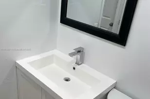 4050 NW 135th St, Opa-Locka, FL 33054 - Photo 13