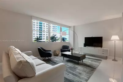 5055 Collins Ave #2A, Miami Beach, FL 33140 - Photo 1