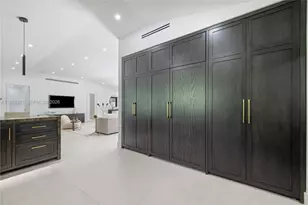 899 NE 71st St, Miami, FL 33138 - Photo 13