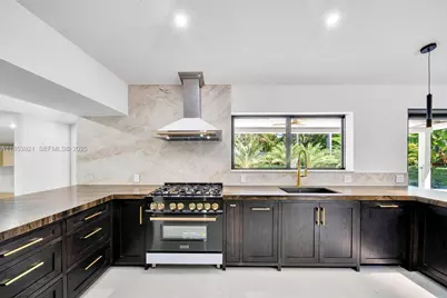 899 NE 71st St, Miami, FL 33138 - Photo 13