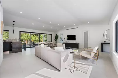 899 NE 71st St, Miami, FL 33138 - Photo 37