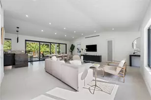 899 NE 71st St, Miami, FL 33138 - Photo 37