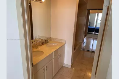 6365 Collins Ave #3404, Miami Beach, FL 33141 - Photo 11