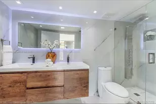 7601 E Treasure Dr, North Bay Village, FL 33141 - Photo 5