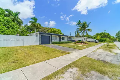 9435 SW 181st Ter, Palmetto Bay, FL 33157 - Photo 3