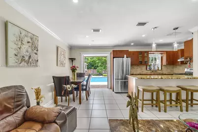 9435 SW 181st Ter, Palmetto Bay, FL 33157 - Photo 9