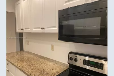 7725 Carlyle Ave #4, Miami Beach, FL 33141 - Photo 5