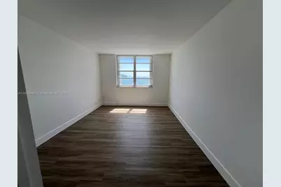500 Bayview Dr #1120, Sunny Isles Beach, FL 33160 - Photo 35