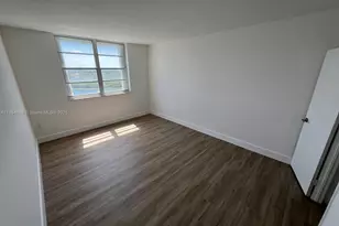 500 Bayview Dr, Sunny Isles Beach, FL 33160 - Photo 37