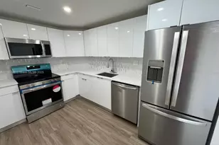 500 Bayview Dr, Sunny Isles Beach, FL 33160 - Photo 9