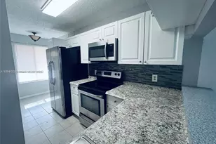 1069 Coral Club Dr, Coral Springs, FL 33071 - Photo 3