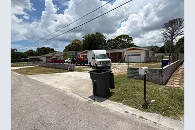 1117 Paseo Ave, Fort Pierce, FL 34982 - Photo 1