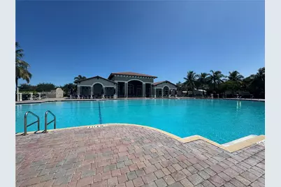 8877 SW 223rd Ln, Cutler Bay, FL 33190 - Photo 17
