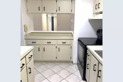 469 NE 207th Ln #207, Miami, FL 33179 - Photo 5