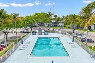 469 NE 207th Ln, Miami, FL 33179 - Photo 23