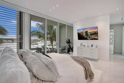 3750 Yacht Club Dr #TH2, Aventura, FL 33180 - Photo 17