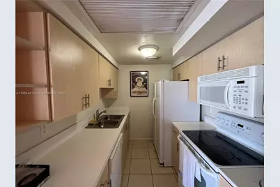 1185 Marseille Dr #309, Miami Beach, FL 33141 - Photo 3