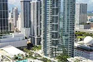 1040 Biscayne Blvd, Miami, FL 33132 - Photo 11