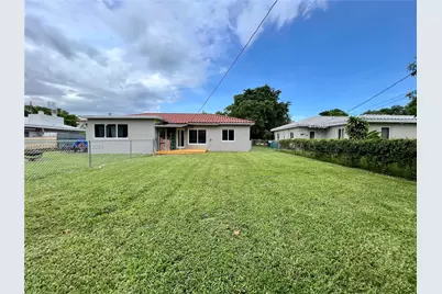 11020 NE 10th Ave, Biscayne Park, FL 33161 - Photo 5