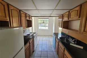 16400 NE 17th Ave, North Miami Beach, FL 33162 - Photo 5