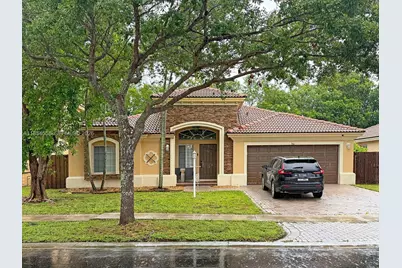 961 NE 36th Ave, Homestead, FL 33033 - Photo 3