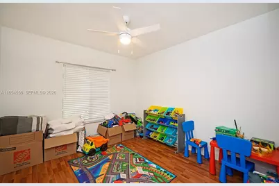 961 NE 36th Ave, Homestead, FL 33033 - Photo 13